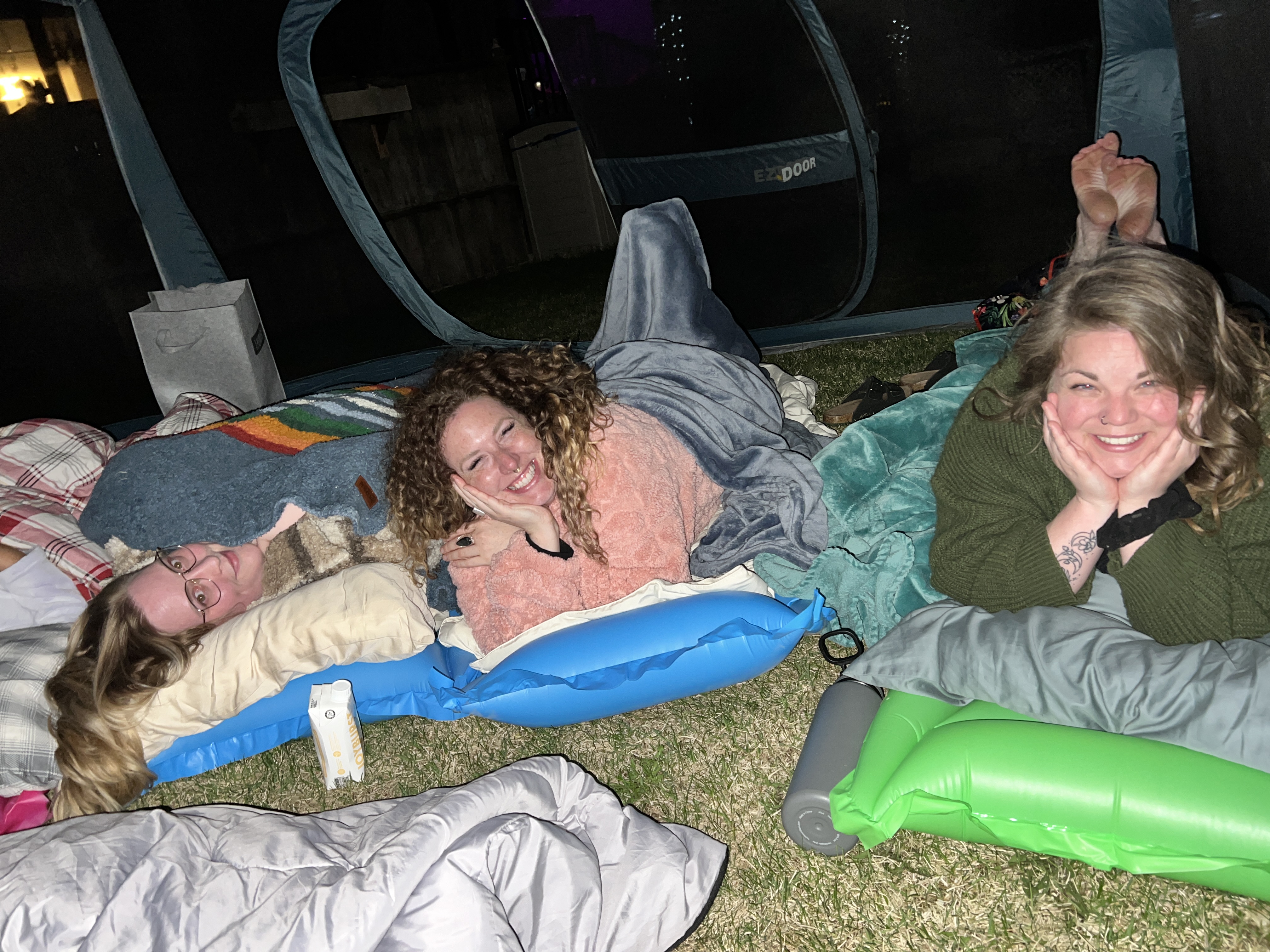 Imagine a Soundbath under a night sky with friends. Now take it up a notch with sprinkle of hypnosis and a guided meditation. NEXT LEVEL!